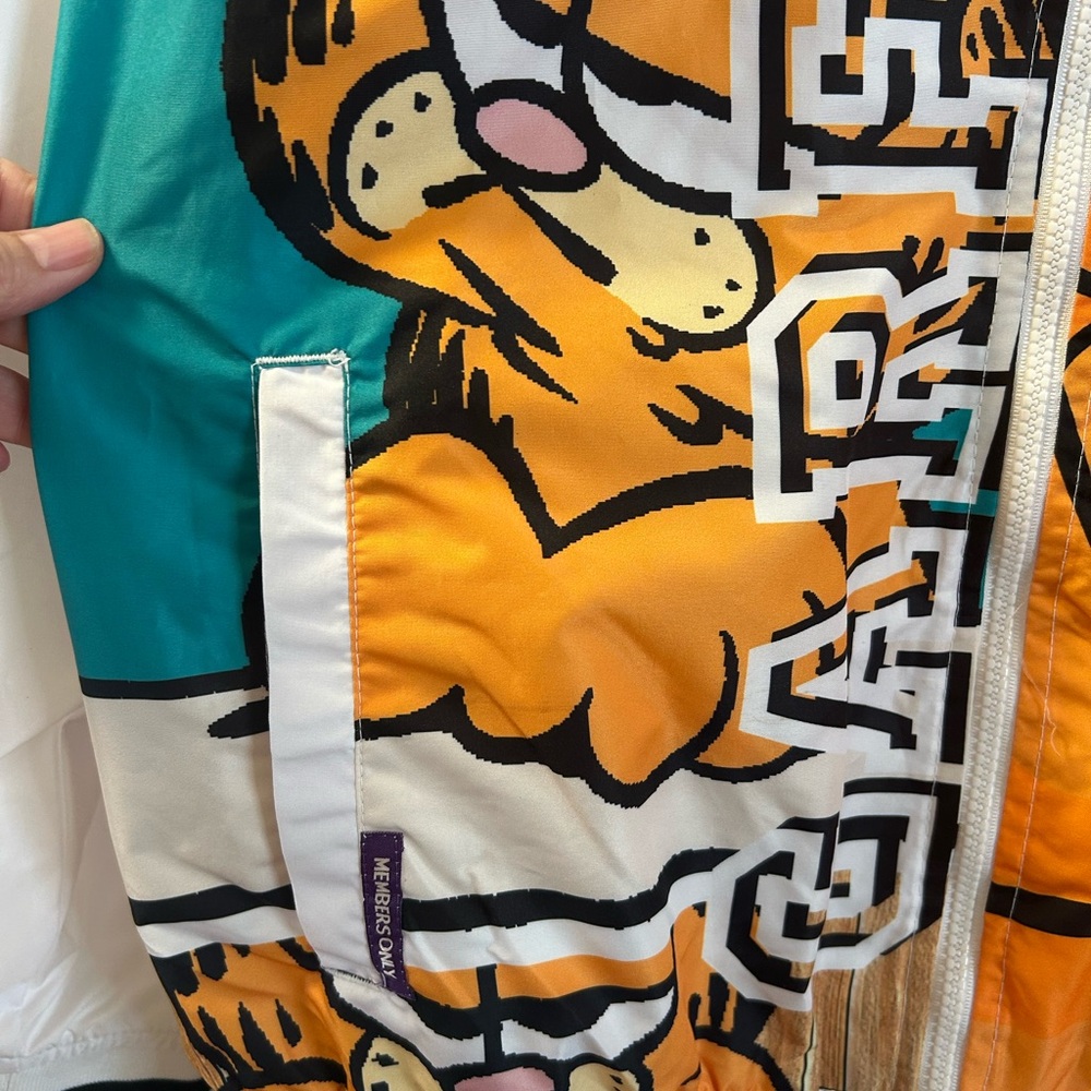 NWT Members Only Garfield Graphic Windbreaker Men’s Jacket Zip Front Size Medium - Picture 8 of 10
